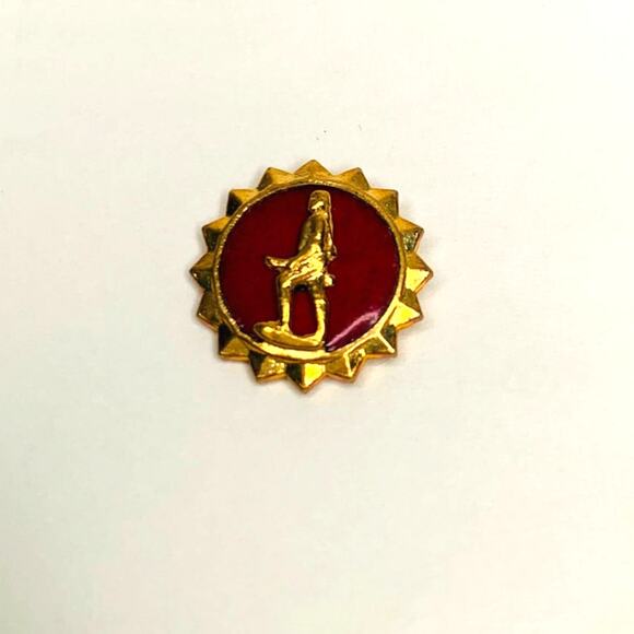 US Army Minute Man Lapel Button Vintage Pin Red Goldtone New - Picture 4 of 12